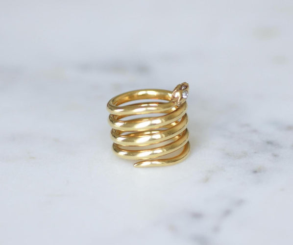 49 Bague ancienne serpent en or jaune et diamants 58 Facettes