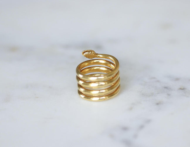 49 Bague ancienne serpent en or jaune et diamants 58 Facettes