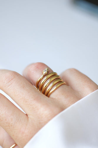 49 Bague ancienne serpent en or jaune et diamants 58 Facettes