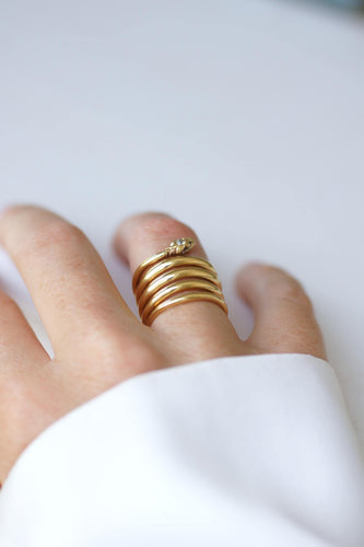49 Bague ancienne serpent en or jaune et diamants 58 Facettes