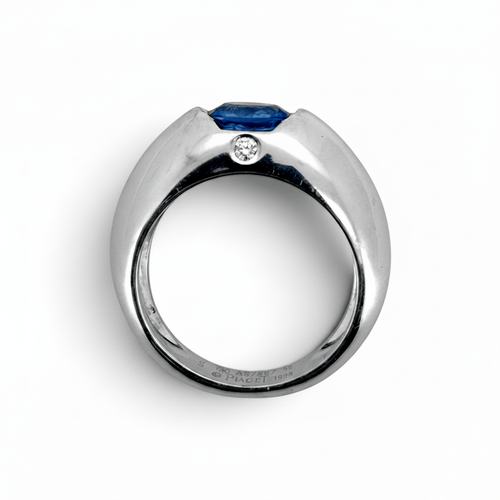 55 Piaget Biseau - Bague en or 18k, saphir et diamant 58 Facettes RI-1068