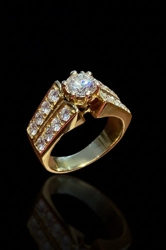 Bague 52 Bague solitaire 0,73 ct en or jaune 18K et diamants 58 Facettes