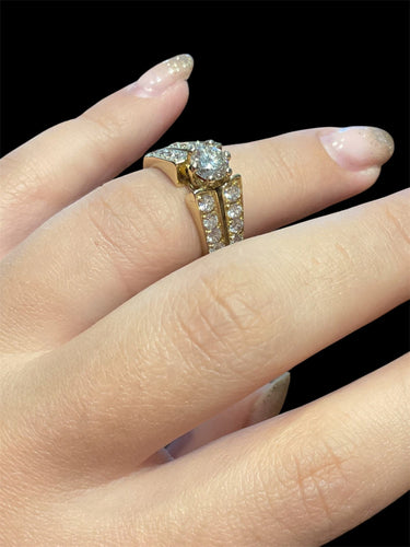 Bague 52 Bague solitaire 0,73 ct en or jaune 18K et diamants 58 Facettes