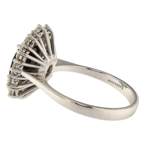 56 Bague en or blanc avec saphir 2,20 ct et diamants 58 Facettes G4008