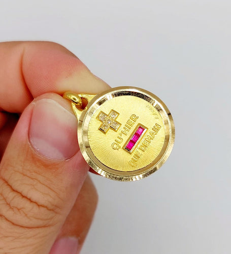Augis - Pendentif médaille d'amour en or 18k, rubis et diamants 58 Facettes A07718