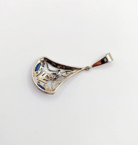 Art déco - Pendentif en or blanc 18k, platine, diamants et saphirs 58 Facettes A07721