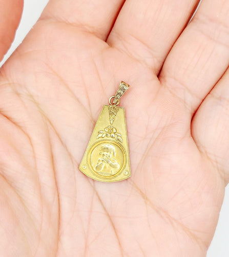 Pendentif LB - Médaille Art déco bébé en or 18K 58 Facettes A07726