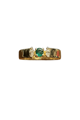 Bague 48 Bague de petit doigt en or jaune, émeraude et diamants marquise 58 Facettes