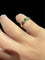 Bague 48 Bague de petit doigt en or jaune, émeraude et diamants marquise 58 Facettes