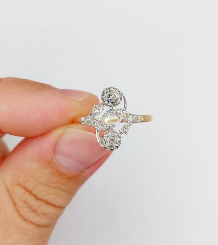 59 Bague toi et moi en or rose, platine et diamants 58 Facettes A07741