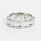 56 CHANEL Ultra - Bague en or blanc, céramique blanche et diamants 58 Facettes 136