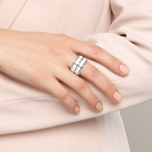 Bague 54 CHANEL Ultra - Bague en or blanc et céramique blanche 58 Facettes 204