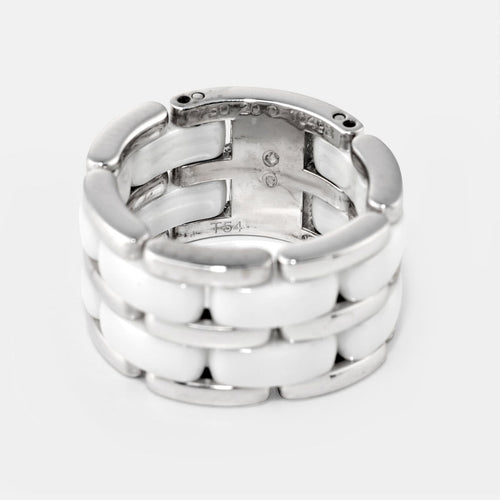 Bague 54 CHANEL Ultra - Bague en or blanc et céramique blanche 58 Facettes 204