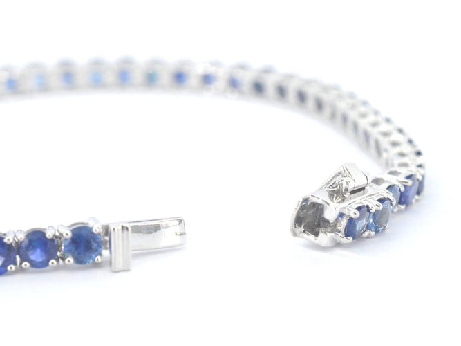 Bracelet tennis en or blanc et saphirs naturels 58 Facettes 2906
