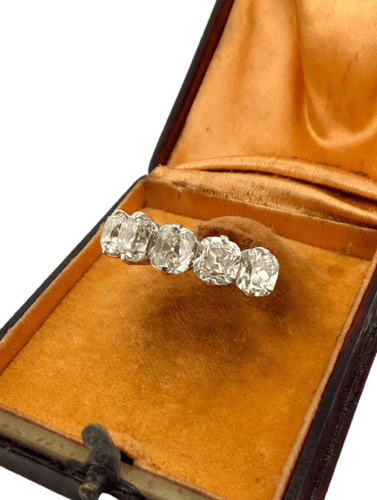 53 Bague vintage en or blanc 18 ct et diamants taille ancienne 58 Facettes 517/26 C