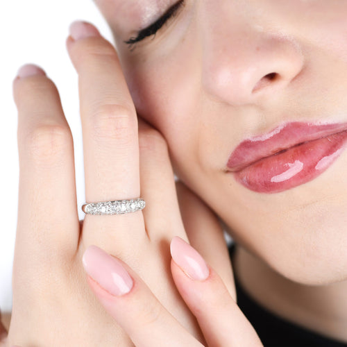 56 Bague en or blanc et diamants 0,66 ct 58 Facettes 11381