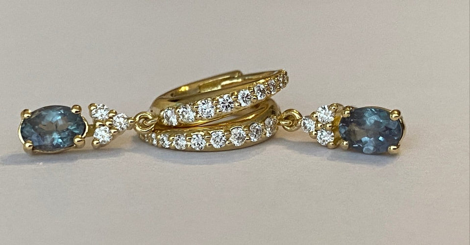 Boucles d'oreilles en or jaune, alexandrites et diamants 58 Facettes earrings