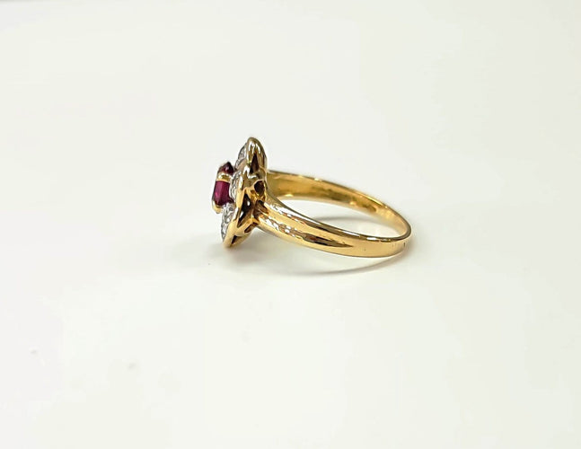 Bague 51.5 Bague marguerite en or 18K, rubis et diamants 58 Facettes bag.rub.2187