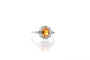Bague 51 Bague saphir jaune et diamants en or blanc 18 carats 58 Facettes 25563