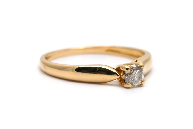 Bague 49 Bague contemporaine en or jaune 18 carats et diamant 0,15 ct 58 Facettes B934