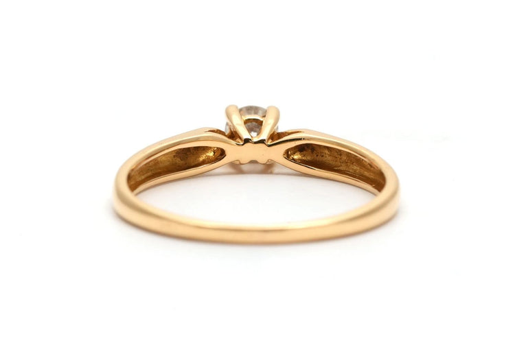 Bague 49 Bague contemporaine en or jaune 18 carats et diamant 0,15 ct 58 Facettes B934