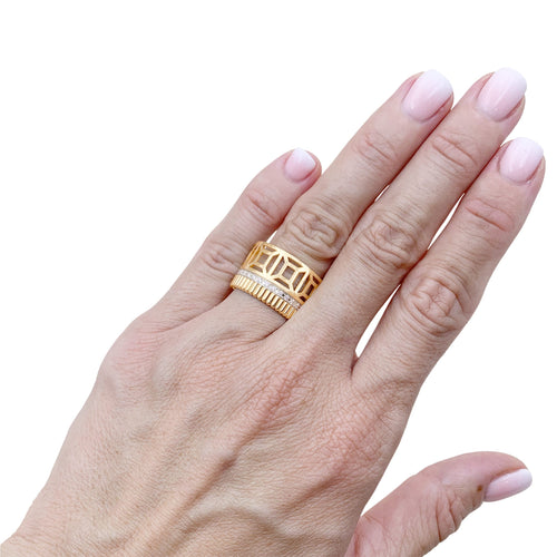 Bague 54 Boucheron Quatre Radiant - Bague ajourée en or jaune, or blanc et diamants 58 Facettes 35991