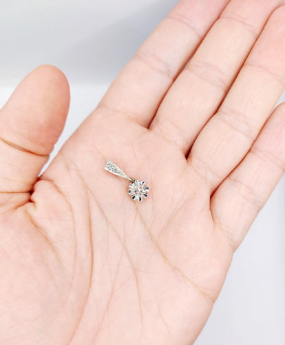 Pendentif antique en or blanc 18K, platine et diamants 58 Facettes A07751