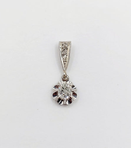 Pendentif antique en or blanc 18K, platine et diamants 58 Facettes A07751