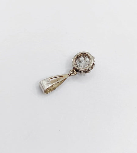 Pendentif antique en or blanc 18K, platine et diamants 58 Facettes A07751