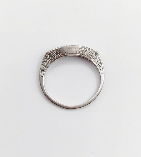 45 Art déco - Bague en platine, diamant taille ancienne et saphirs 58 Facettes A07759