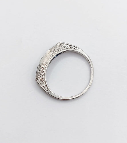 45 Art déco - Bague en platine, diamant taille ancienne et saphirs 58 Facettes A07759