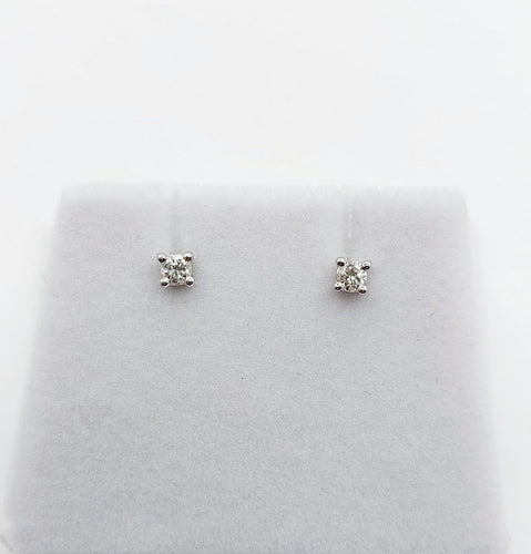 Boucles d'oreilles puces vintage en or blanc et diamants 58 Facettes A07782