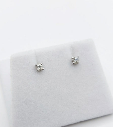 Boucles d'oreilles puces vintage en or blanc et diamants 58 Facettes A07782