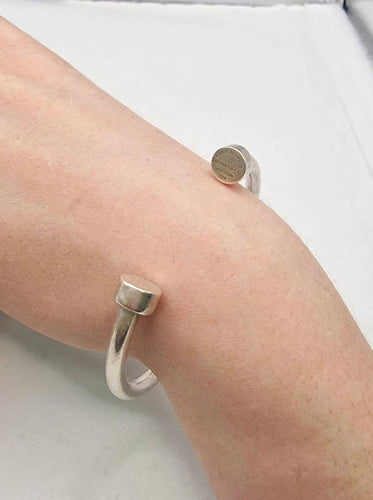 Tiffany & Co. Return to Tiffany - Bracelet manchette en argent 925 58 Facettes CV-122