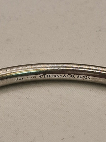Tiffany & Co. Return to Tiffany - Bracelet manchette en argent 925 58 Facettes CV-122
