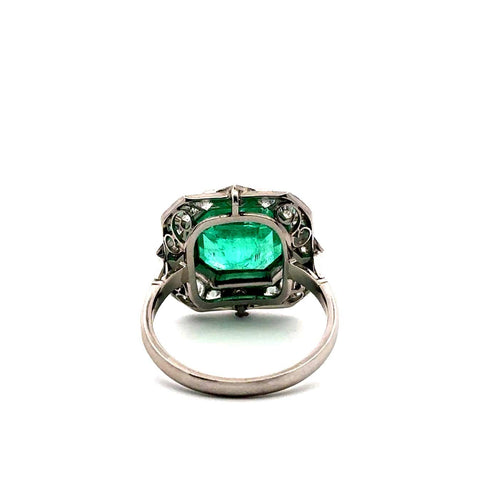 56 Bague cocktail en platine avec émeraude certifiée et diamants 58 Facettes 50515