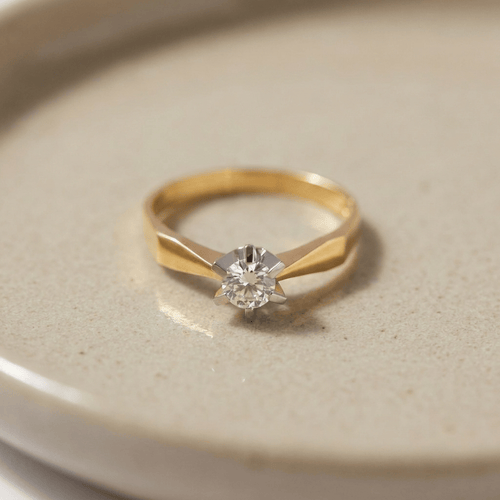 62 Bague solitaire Mid-Century en or 14K avec diamant 0,50 ct 58 Facettes HJ062661