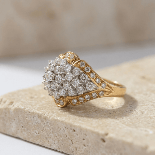 53 Bague cocktail dôme en or jaune et diamants 58 Facettes HJ062657