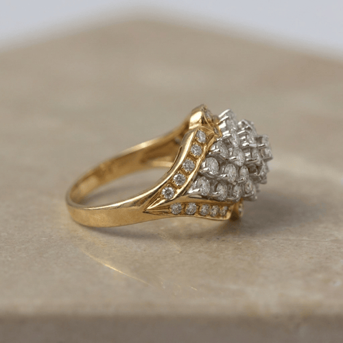 53 Bague cocktail dôme en or jaune et diamants 58 Facettes HJ062657