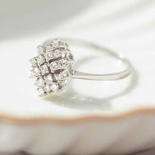 63 Bague navette en or blanc 585 et diamants 58 Facettes HJ062651