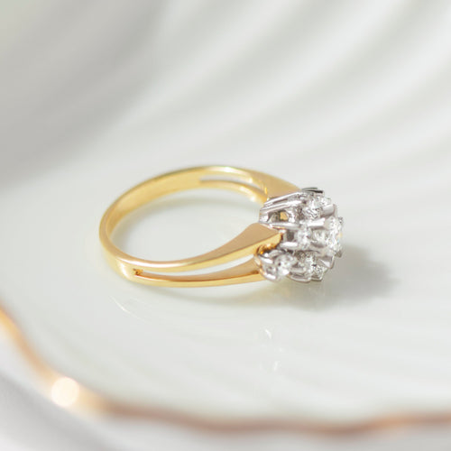 52 Wempe - Bague fleur en or jaune et diamants 58 Facettes HJ062658