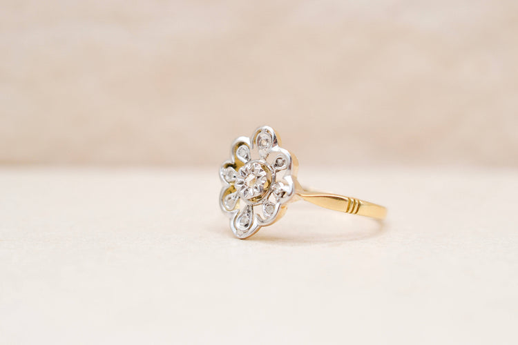 Bague 57 Bague marguerite plate en or jaune et blanc 18 carats, diamant 58 Facettes 4189