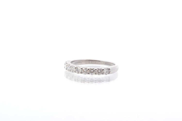 Bague 56 Demi-alliance - Bague en or blanc 18k et diamants 58 Facettes 25730 22384a