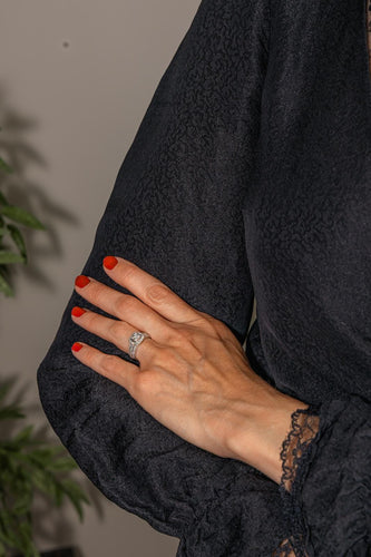 48 Bague en or blanc et diamants 58 Facettes 5442204RV