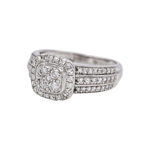 48 Bague en or blanc et diamants 58 Facettes 5442204RV