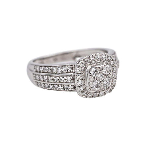 48 Bague en or blanc et diamants 58 Facettes 5442204RV