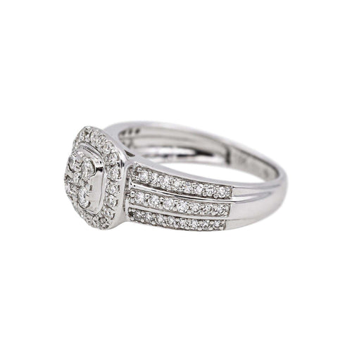 48 Bague en or blanc et diamants 58 Facettes 5442204RV