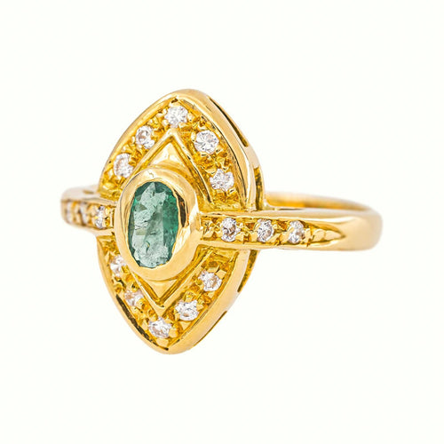 49 Bague marquise en or jaune, émeraude et diamants 58 Facettes 5807405RV