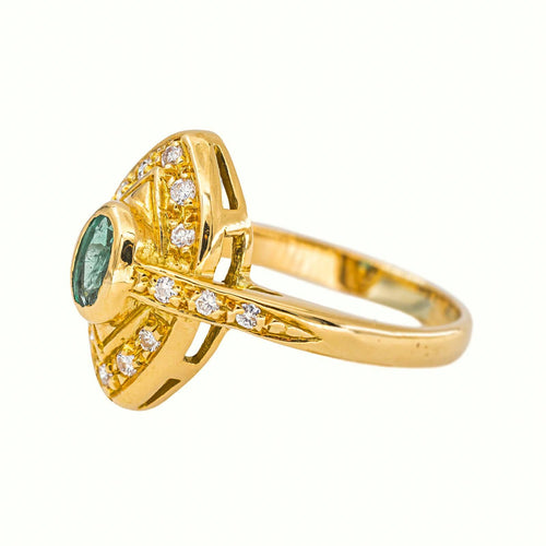 49 Bague marquise en or jaune, émeraude et diamants 58 Facettes 5807405RV