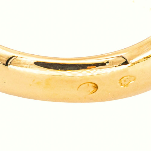 54 Bague jonc en or jaune, saphirs et diamants 58 Facettes 5839185RV
